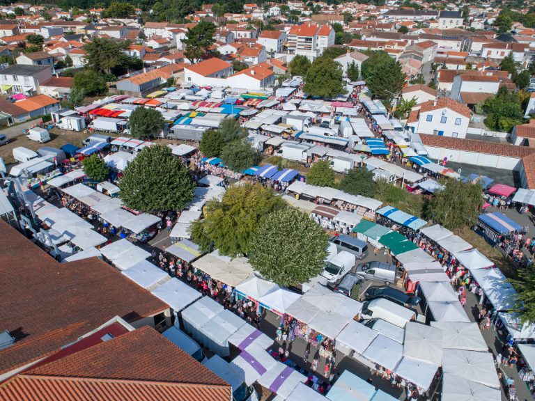 Le Marché Jard-sur-Mer - ©Horizon Vertical - Destination Vendée Grand